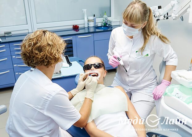 Преимущества лазерного отбеливания зубов